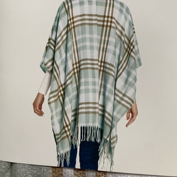 Three Dots Plaid Cashmere Blend Fringe Kimono Wrap in White, Gray, and Brown NWT - Picture 7 of 7